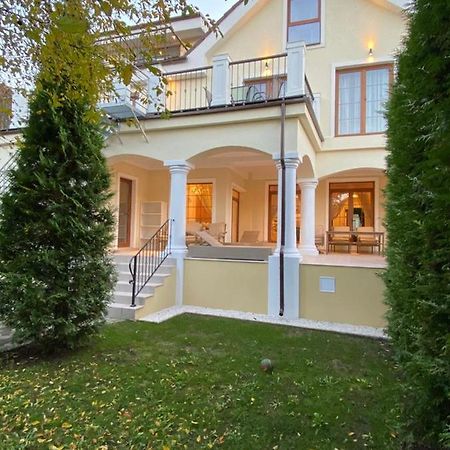 Apartaments Rîşnov Exterior foto